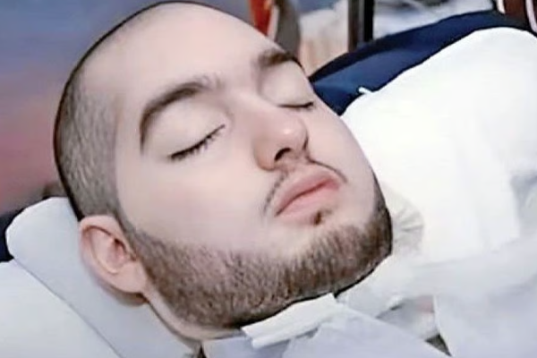20 ஆண்டுகள் கோமாவிலிருந்த சவூதி இளவரசர் காலமானார் | Prince Bin Khaled Dies After 20 Years In Coma