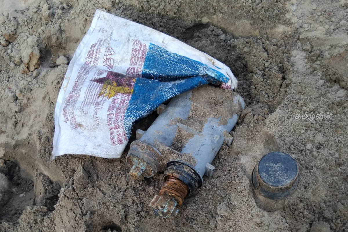 கிண்ணியாவில் தனியார் காணியிலிருந்து இரு மோட்டார் குண்டுகள் மீட்பு | Two Mortar Shells Recovered Private Land Kinniya