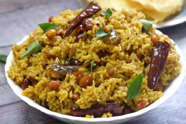 பெருமாள் கோவில் பாணியில் புளியோதரை வேண்டுமா? சுவையின் ரகசியம் இது தான்! | Perumal Kovil Style Puliyodharai Recipe In Tamil