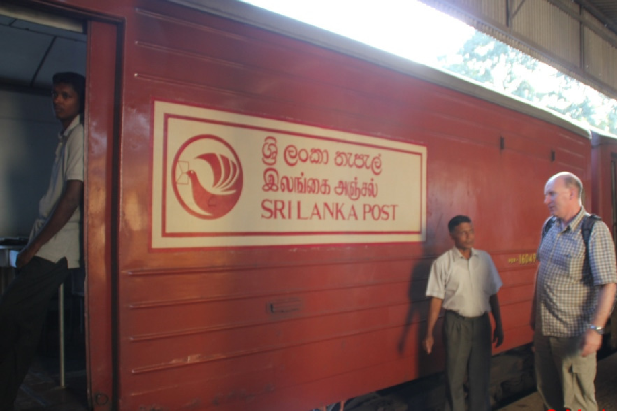 மத்திய கிழக்கின் போர் நிலைமை ; கடும் சிக்கலுக்குள் வெளிநாடுகளுக்கான தபால் சேவை | Postal Service To Foreign Countries In Trouble மத்திய கிழக்கின் போர் நிலைமை ; கடும் சிக்கலுக்குள் வெளிநாடுகளுக்கான தபால் சேவை | Postal Service To Foreign Countries In Trouble