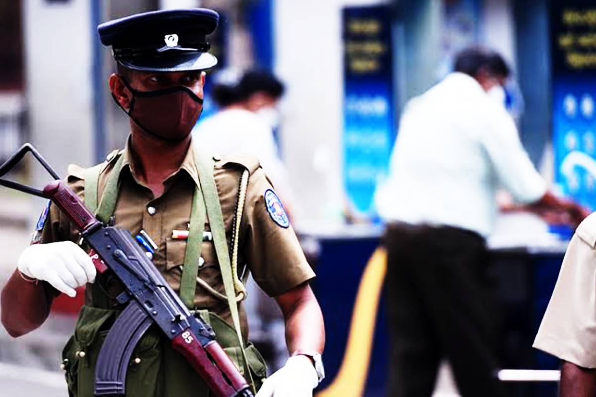 யாழில் பாழடைந்த கட்டிடத்திலிருந்து பெருமளவிலான கஞ்சா மீட்பு! | 14 5Kg Ganja Seized From Ruined House In Jaffna