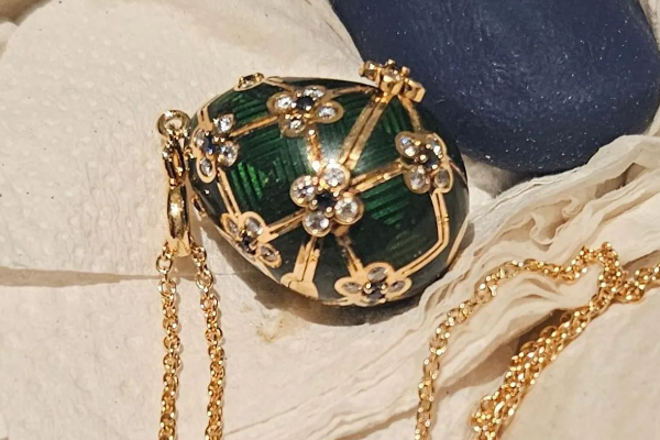 விலைமதிப்பற்ற முட்டை ஆபரணத்தை விழுங்கிய திருடன்: பொலிஸார் சொன்ன நல்ல செய்தி | Octopussy Diamond Locked Recovered In Nz விலைமதிப்பற்ற முட்டை ஆபரணத்தை விழுங்கிய திருடன்: பொலிஸார் சொன்ன நல்ல செய்தி | Octopussy Diamond Locked Recovered In Nz