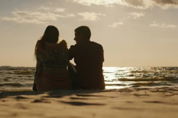 எனக்கு ஒரு காதலி வேணும்; கதறிய நபர் - போலீஸார் சொன்ன பதிலை பாருங்க..