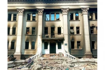 உக்ரைன் போர்க்களம்! திரையரங்கு மீது ரஷ்யாவின் தாக்குதல்! சிக்குண்டுள்ள 1000 பொதுமக்கள்!(காணொளி)