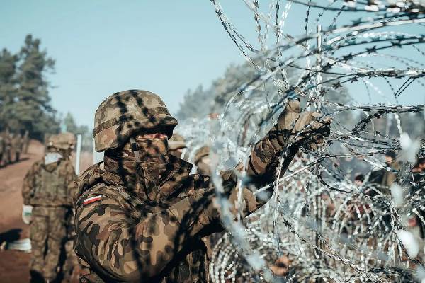 ரஷ்யாவால் அச்சுறுத்தல்... நாடொன்றின் எல்லையை வலுப்படுத்த படைகளை அனுப்பும் ஜேர்மனி | Send Soldiers To Poland Border ரஷ்யாவால் அச்சுறுத்தல்... நாடொன்றின் எல்லையை வலுப்படுத்த படைகளை அனுப்பும் ஜேர்மனி | Send Soldiers To Poland Border
