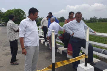 பட்டிருப்பு பாலத்தின் நிலை தொடர்பில் உயர்மட்ட குழு நேரில் ஆய்வு (Photos)