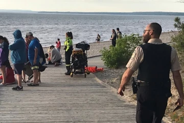 வசகா கடற்கரையில் துயர சம்பவம்: ஹெலிகொப்டரில் மீட்கப்பட்ட இளைஞர் உடல்