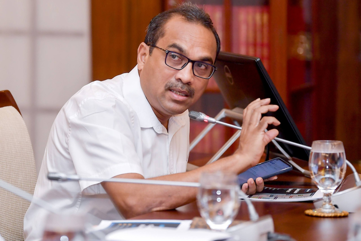 அடுத்த ஆண்டு தொடக்கத்தில் கொழும்பில் மின்சார ரயில் சேவை ஆரம்பம் | Electric Train Starts In Colombo Next Year