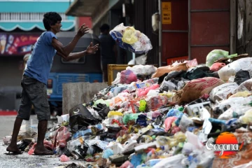 පාරට කුණු දැම්ම මනුස්සයට නගරාධිපති කරපු මරු වැඩේ