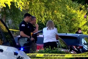 குடியிருப்பு பகுதியில் கண்மூடித்தனமான துப்பாக்கிச்சூடு; இருவர் பலி 19 பேர் காயம்