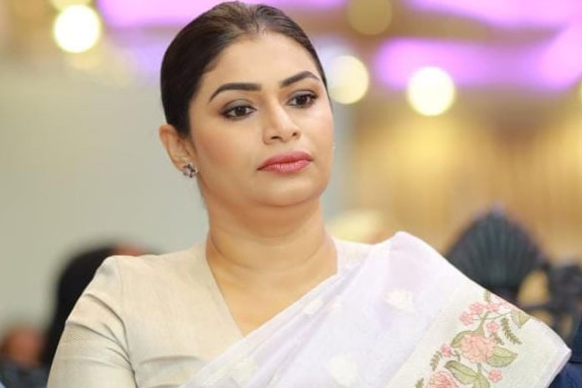 எதிர்க்கட்சியினரை சிறையில் அடைக்க முயற்சிக்கும் அரசாங்கம் : ஹிருணிகா சாடல் | Hirunika Slams Npp எதிர்க்கட்சியினரை சிறையில் அடைக்க முயற்சிக்கும் அரசாங்கம் : ஹிருணிகா சாடல் | Hirunika Slams Npp