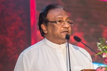 நாடாளுமன்ற சபையில் திடீரென ஆவேசமடைந்த சரத் வீரசேகர!