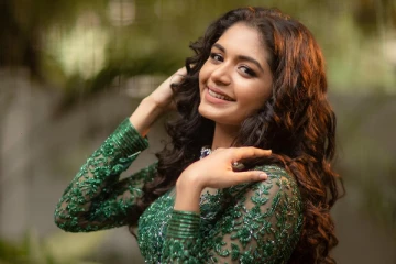 அதிதி ஷங்கரா இது.. ஒல்லியாகி இப்படி மாறிட்டாரே