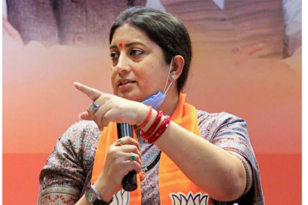 smriti-irani-says-no-leave-for-period-women