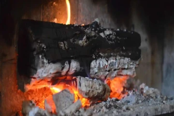 சுவிட்சர்லாந்தில் அதிகரித்துவரும் எரிபொருள் தட்டுப்பாடு குறித்த அச்சம்: குறிப்பிட்ட கடைகளை நோக்கி படையெடுக்கும் மக்கள்