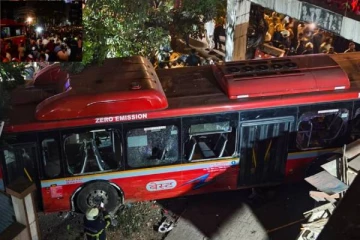 தாறுமாறாக ஓடிய மாநகர பேருந்து! சாலையோரம் நின்ற 7 பேர் மரணம்..நடுங்க வைத்த சம்பவம்