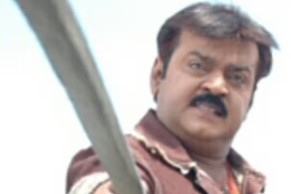 இரும்பு ராடுடன் சண்டைக்கு சென்ற விஜயகாந்த்.. பயந்து ஓடிய நிஜ ரவுடிகள் | Vijayakanth Went To Fights With Iron Rod In Mysore இரும்பு ராடுடன் சண்டைக்கு சென்ற விஜயகாந்த்.. பயந்து ஓடிய நிஜ ரவுடிகள் | Vijayakanth Went To Fights With Iron Rod In Mysore