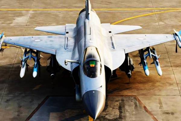 பாகிஸ்தானிடமிருந்து 90 கோடி டொலர் செலவில் போர் விமானங்களைக் கொள்முதல் செய்யும் ஆப்பிரிக்க நாடு! | Somalia To Buy Jf 17 Fighter Jets From Pakistan