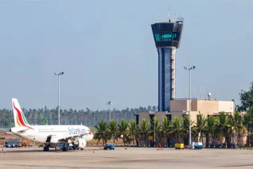 ஊழல்வாதிகளை தடுக்க விமான நிலையங்கள் மூடப்பட வேண்டும்!