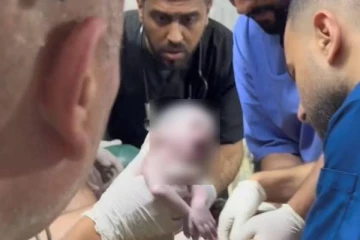 இறந்த தாயின் வயிற்றில் இருந்து குழந்தையை உயிருடன் எடுத்த மருத்துவர்கள்!