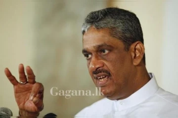 සජිත් ප්‍රේමදාස මහතාට දෙකම සාර්ථකව කරන්න බෑ.. විපක්ෂ නායක ධුරය වෙනස් විය යුතුයි..