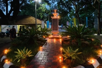 யாழ். பல்கலைக்கழகத்தில் தடைகளையும் மீறி கார்த்திகை தீபம் ஏற்றப்பட்டது (Video)