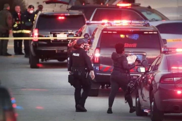 அமெரிக்காவில் இடம்பெற்ற துப்பாக்கி சூடு சம்பவத்தில் 2 பேர் உயிரிழப்பு