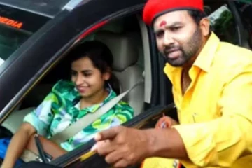 குடித்துவிட்டு வண்டி ஓட்டினாரா? கூல் சுரேஷிடம் மன்னிப்பு கேட்ட சிவாங்கி