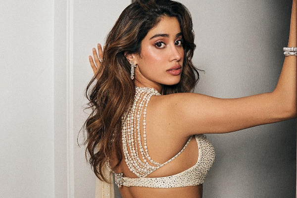 தமிழ் நடிகருக்கு ஜோடியாக ஜான்வி.. உறுதி செய்த போனி கபூர்! யார் தெரியுமா? | Boney Kapoor Confirms Janhvi Film With Suriya