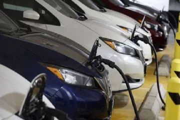 இலத்திரனியல் வாகன இறக்குமதி அனுமதிப் பத்திரங்களில் பாரிய மோசடி