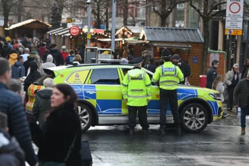 பிரித்தானியாவில் ஆசிய நாட்டவர் 11 பேர் அதிரடியாக கைது