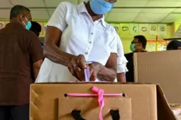 “එදා විරුද්ධ වූ ක්‍රමය අද ඉල්ලන්නේ ඇයි?” - මහින්දගෙන් විපක්ෂයට ප්‍රශ්නයක්