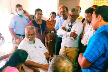 தமிழ்த் தேசிய கூட்டமைப்பினர் வைக்கோல் பட்டறை நாய் மாதிரி - ஊடகங்கள் மத்தியில் டக்ளஸ்!
