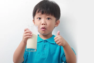 அளவுக்கு மீறினால் அமிர்தமும் நஞ்சு; அதிக பால் குடிப்பதால் ஏற்படும் பிரச்சனை!