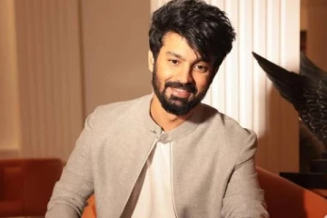 பிரபல நடிகரும், பிக்பாஸ் பிரபலமுமான மகத் ராகவேந்திராவா இது?... ஆளே மாறிட்டாரே...