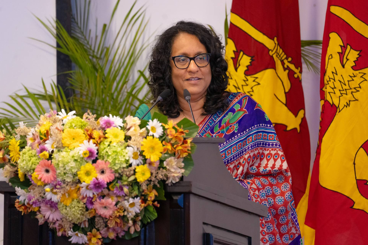 ஆட்சி கவிழாது! சூழ்ச்சி பலிக்காது - எதிர்க்கட்சிகளுக்கு பிரதமர் ஹரிணி கடும் எச்சரிக்கை | Pm Harini Issues Warning To Oppositions ஆட்சி கவிழாது! சூழ்ச்சி பலிக்காது - எதிர்க்கட்சிகளுக்கு பிரதமர் ஹரிணி கடும் எச்சரிக்கை | Pm Harini Issues Warning To Oppositions