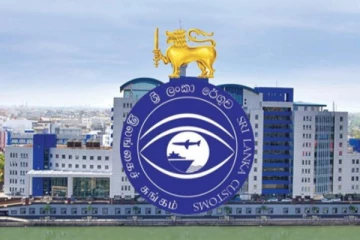 கண்டுகொள்ளாத அதிகாரிகள் ;இன்று முதல் சுங்க அதிகாரிகள் கறுப்பு நிற ஆடை