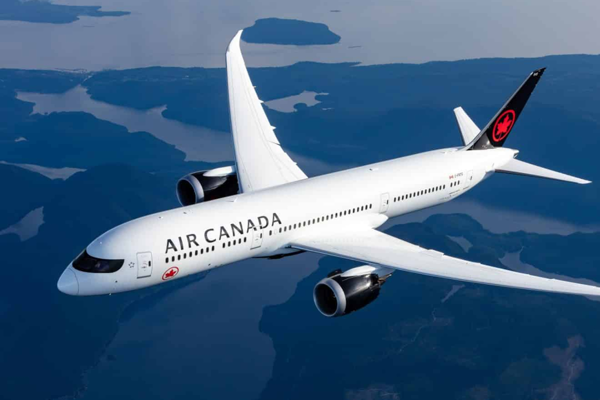 Air-Canada-Adds-30-dollars-Phone-Booking-Fee