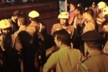 කන්දකාඩුව රත් වෙයි..රැඳවියන් 19කට තුවාල 90ක් පලායයි..