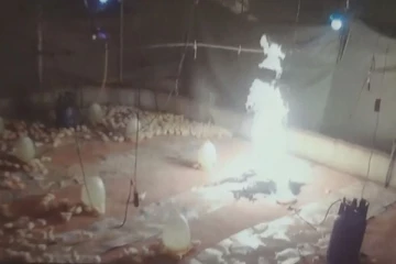 කුකුළු ගොවිපලක ගින්නක්..හේතුව අලුත්ම ප‍්‍රමිතියේ සිලින්ඩරයක්..