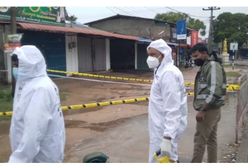 பரந்தனில் இளைஞர் ஒருவர் கொலை: மற்றொருவர் படுகாயம்(Photos)