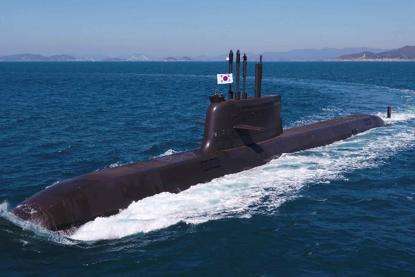 வடகொரியாவை எதிர்க்க நீர்மூழ்கிக் கப்பல் அனுப்பிய அமெரிக்கா | Us Sends Submarine To Counter North Korea