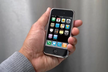 400 மடங்கு அதிக விலைக்கு ஏலம் போன முதல் தலைமுறை iPhone