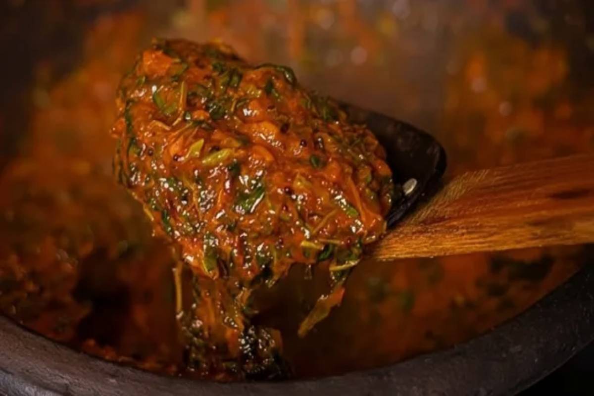 கீரை வாங்குனா இப்படி தொக்கு செய்ங்க - கொஞ்சம் கூட மிஞ்சாது | How To Make Andhra Keerai Thokku