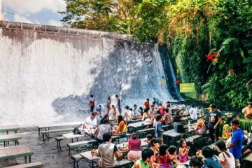 இப்படியெல்லாமா ஹோட்டல்ஸ் இருக்கும் - ஆச்சர்யம் ஆனால் உண்மை!