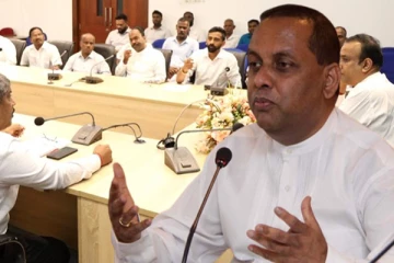 தோட்டத் தொழிலாளர்களின் EPF-ETF தொடர்பில் அமைச்சர் எடுத்துள்ள முக்கிய தீர்மானம் (Photoa)