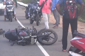 கல்முனை பிரதான வீதியில் இடம்பெற்ற விபத்து சம்பவம்! இருவர் வைத்தியசாலையில்