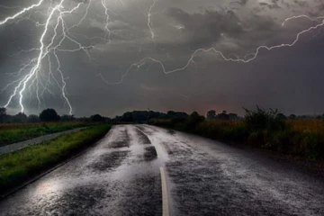 இன்றும் இடியுடன் கூடிய பலத்த மழை ; வளிமண்டலவியல் திணைக்களம் எச்சரிக்கை