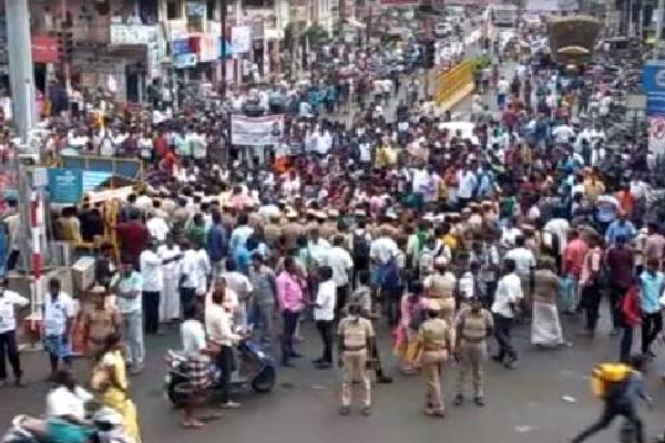 போராட்டத்துக்கும், எங்களுக்கும் எந்த சம்பந்தமும் இல்லை : மாணவி தரப்பு வழக்கறிஞர் திடுக்கிடும் தகவல் | Protest The Lawyer For The Student Kallakuruichi