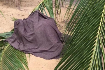 ஆழியவளையில் சிதைவடைந்த நிலையில் கரையொதுங்கியுள்ள சடலம்